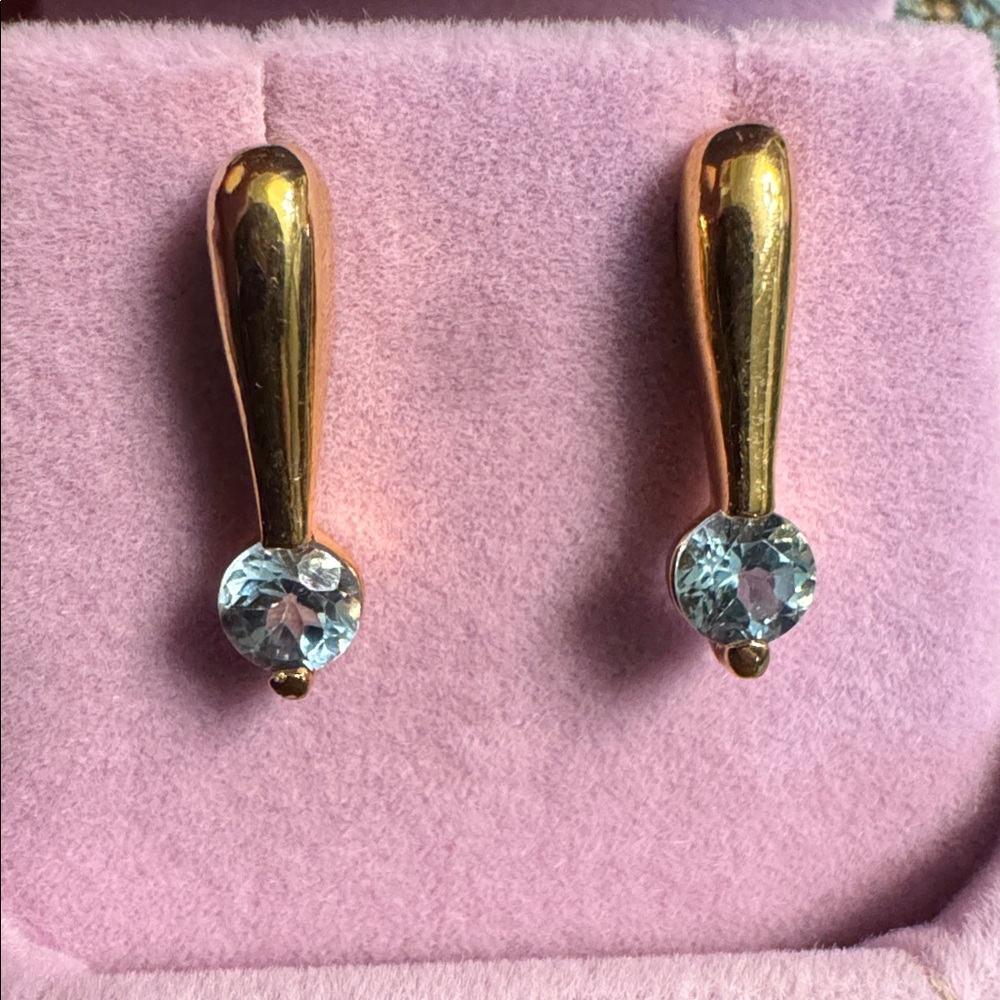 3081 Swarovski Crystal Elements Post Earrings - image 1